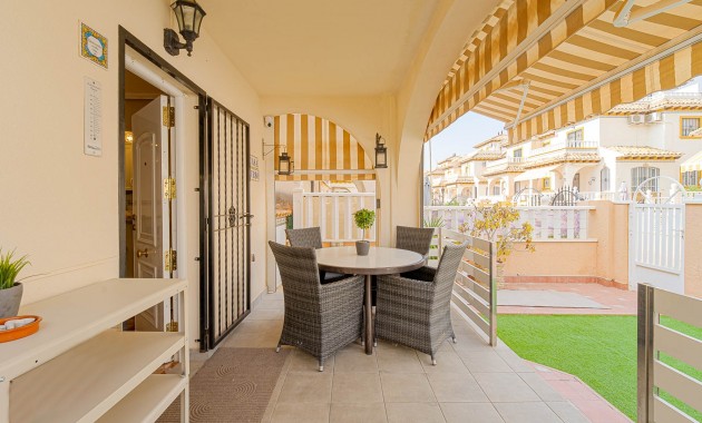 Herverkoop - Quad Villa -
Orihuela Costa - Lomas de Cabo Roig
