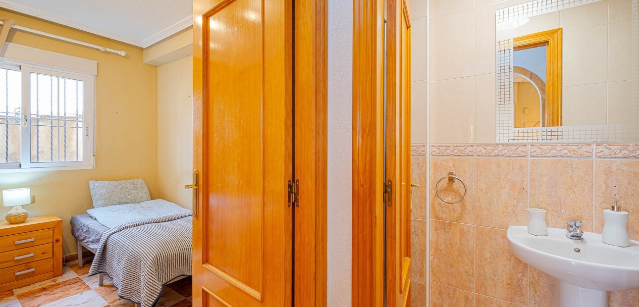 Herverkoop - Quad Villa -
Orihuela Costa - Lomas de Cabo Roig