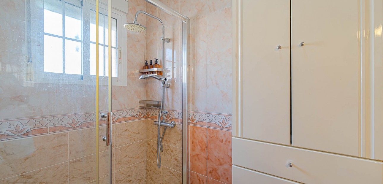 Herverkoop - Quad Villa -
Orihuela Costa - Lomas de Cabo Roig