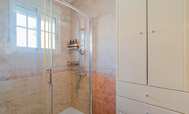 Herverkoop - Quad Villa -
Orihuela Costa - Lomas de Cabo Roig
