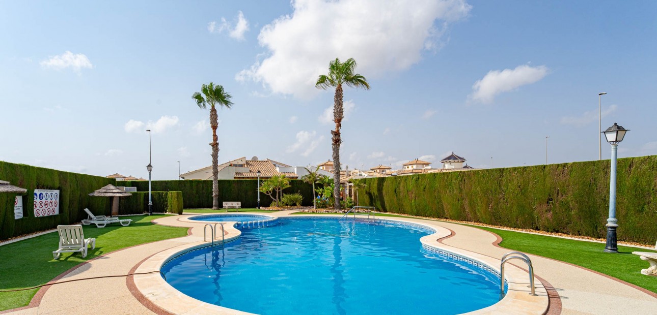 Herverkoop - Quad Villa -
Orihuela Costa - Lomas de Cabo Roig