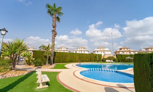 Herverkoop - Quad Villa -
Orihuela Costa - Lomas de Cabo Roig
