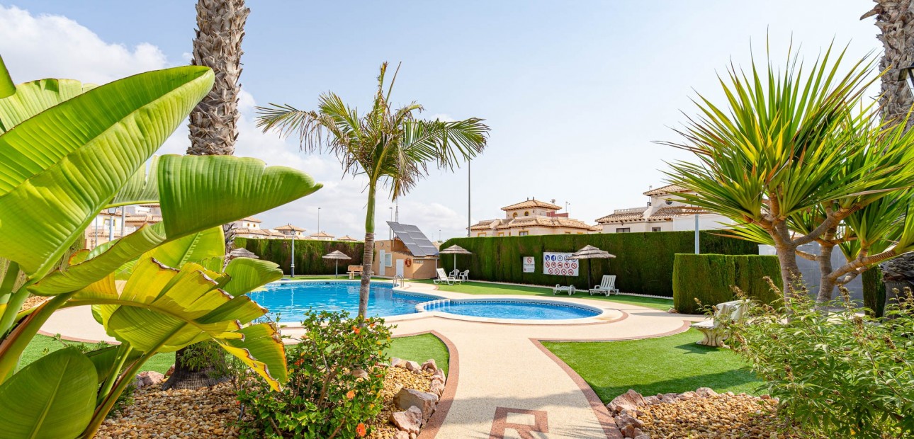 Herverkoop - Quad Villa -
Orihuela Costa - Lomas de Cabo Roig