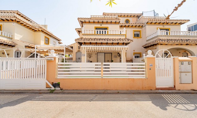 Herverkoop - Quad Villa -
Orihuela Costa - Lomas de Cabo Roig
