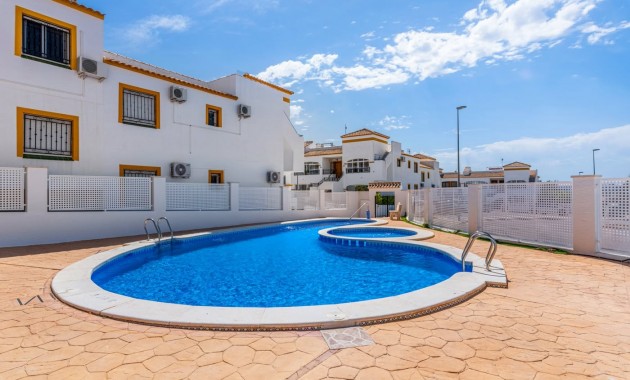 Herverkoop - Appartement / flat -
Orihuela - Entre Naranjos Vistabella