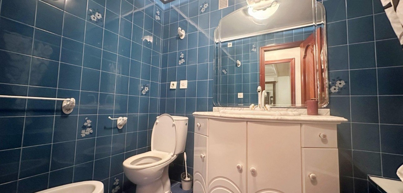 Herverkoop - Appartement / flat -
Torrevieja - torrevieja