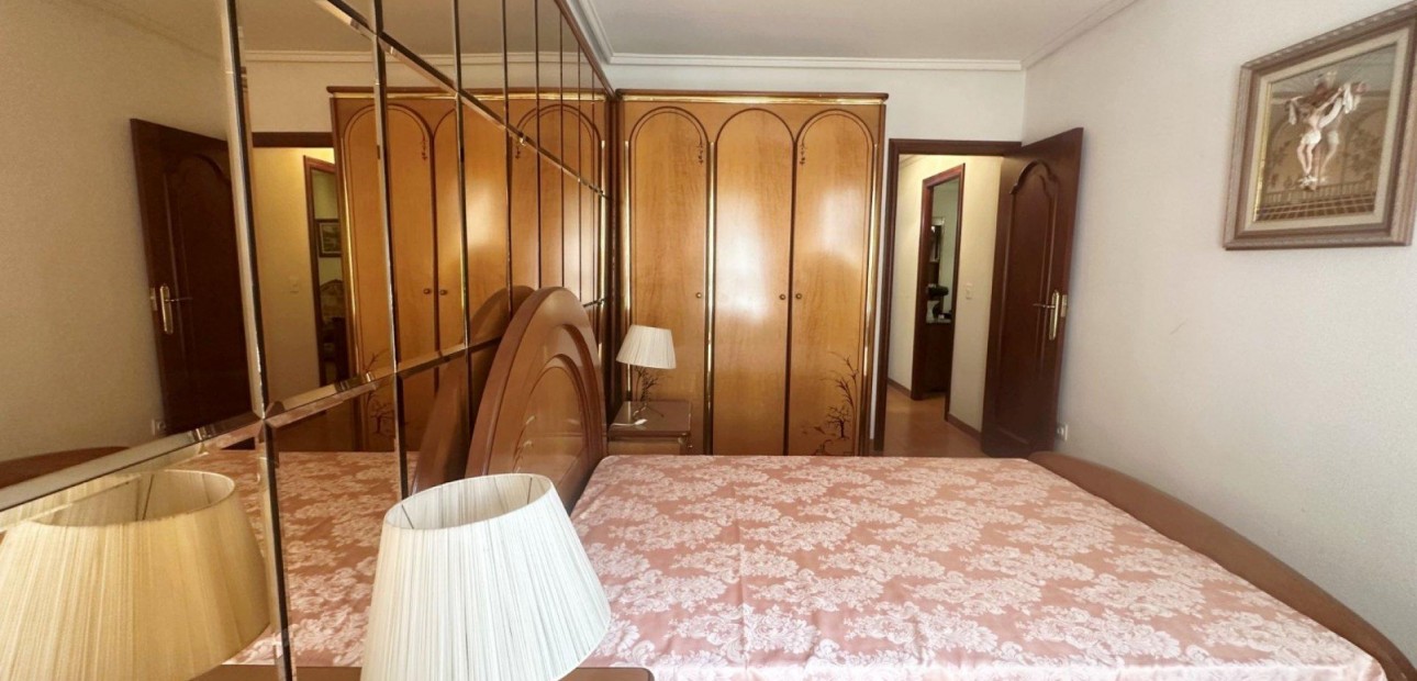 Herverkoop - Appartement / flat -
Torrevieja - torrevieja