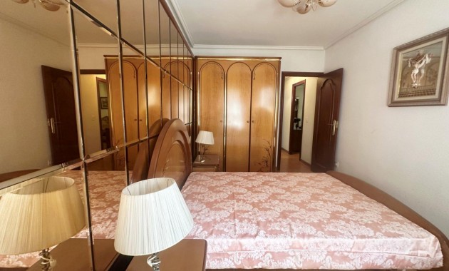 Herverkoop - Appartement / flat -
Torrevieja - torrevieja