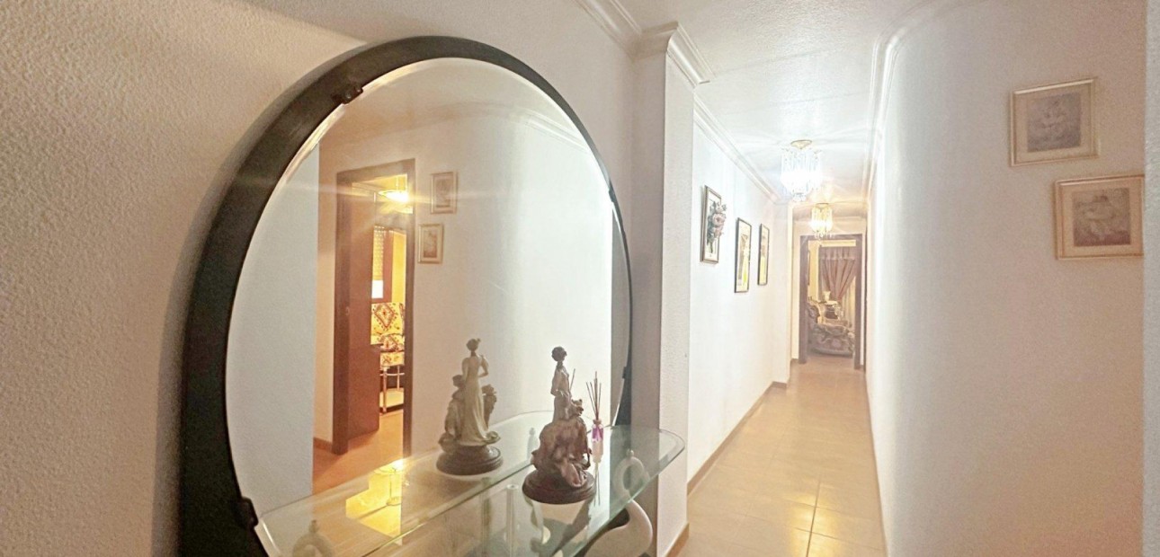 Herverkoop - Appartement / flat -
Torrevieja - torrevieja
