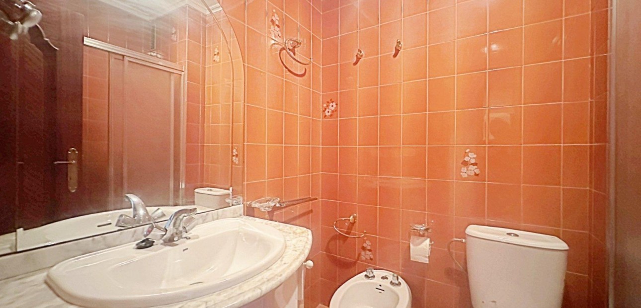 Herverkoop - Appartement / flat -
Torrevieja - torrevieja