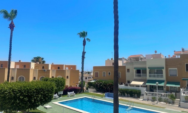 Herverkoop - Bungalow -
Torrevieja - Torreblanca