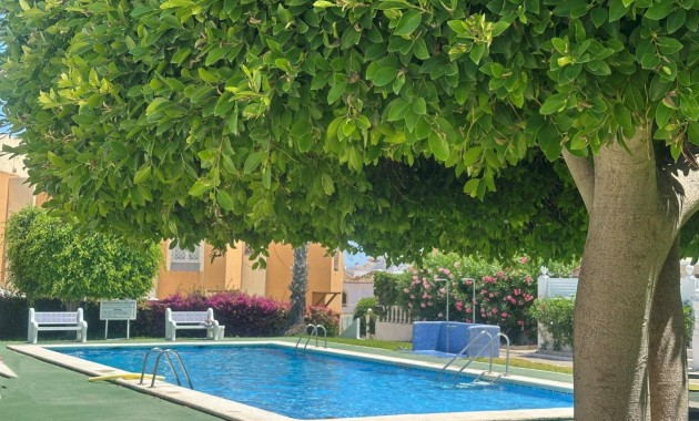 Herverkoop - Bungalow -
Torrevieja - Torreblanca