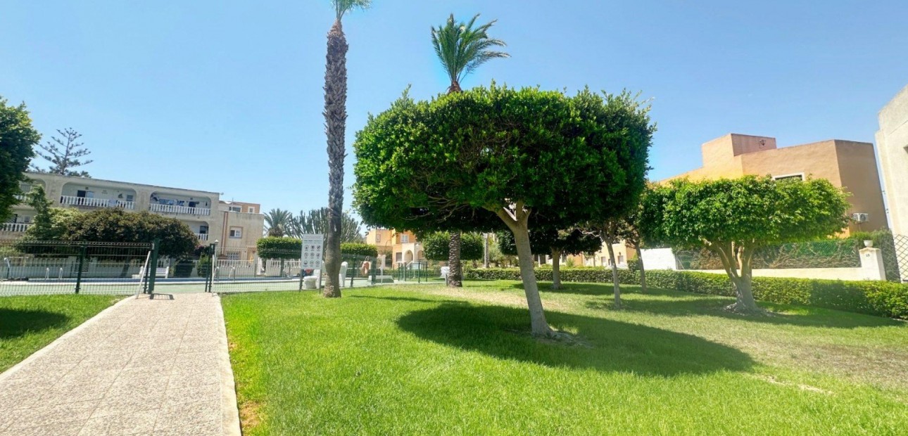 Herverkoop - Bungalow -
Torrevieja - Torreblanca