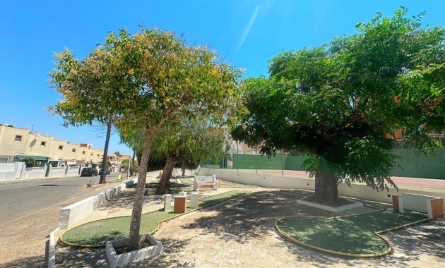 Herverkoop - Bungalow -
Torrevieja - Torreblanca