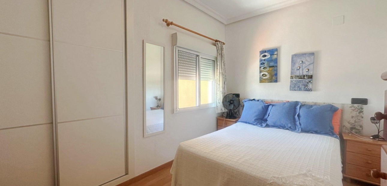 Herverkoop - Bungalow -
Torrevieja - Torreblanca