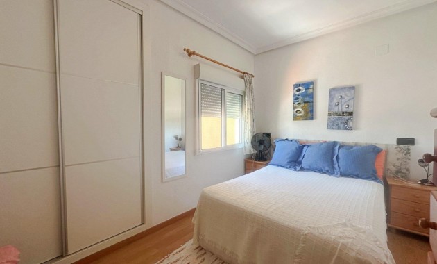 Herverkoop - Bungalow -
Torrevieja - Torreblanca