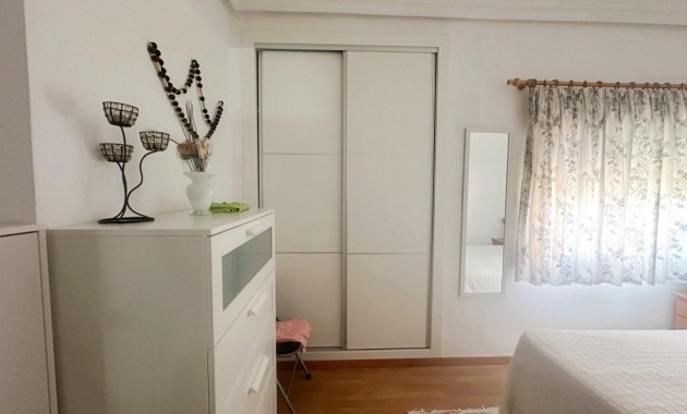 Herverkoop - Bungalow -
Torrevieja - Torreblanca
