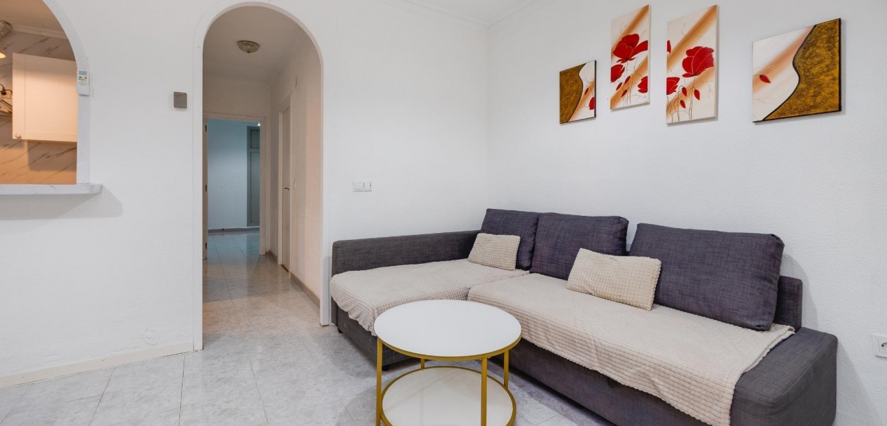 Herverkoop - Appartement / flat -
Torrevieja - Estacion de autobuses