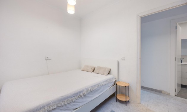 Herverkoop - Appartement / flat -
Torrevieja - Estacion de autobuses