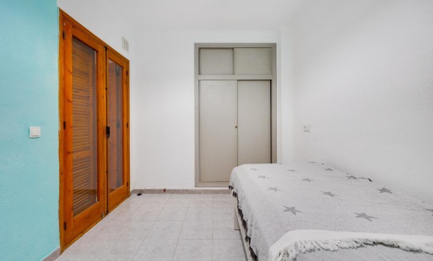 Herverkoop - Appartement / flat -
Torrevieja - Estacion de autobuses