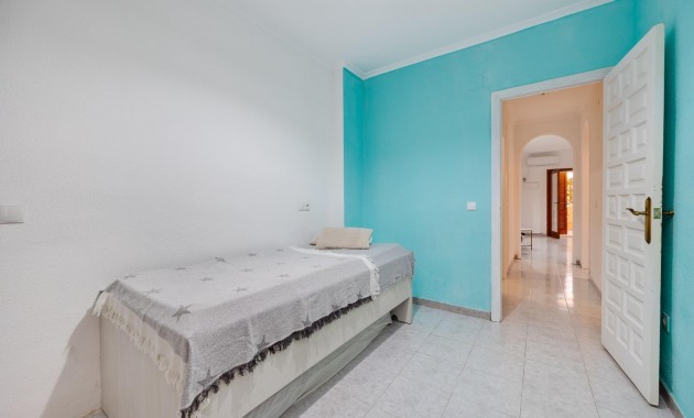 Herverkoop - Appartement / flat -
Torrevieja - Estacion de autobuses