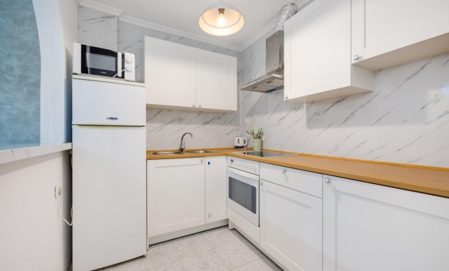 Herverkoop - Appartement / flat -
Torrevieja - Estacion de autobuses