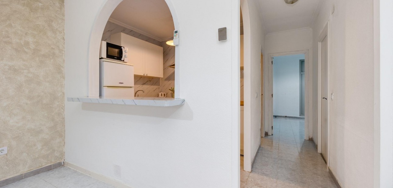 Herverkoop - Appartement / flat -
Torrevieja - Estacion de autobuses