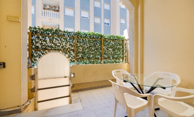 Herverkoop - Appartement / flat -
Torrevieja - Estacion de autobuses