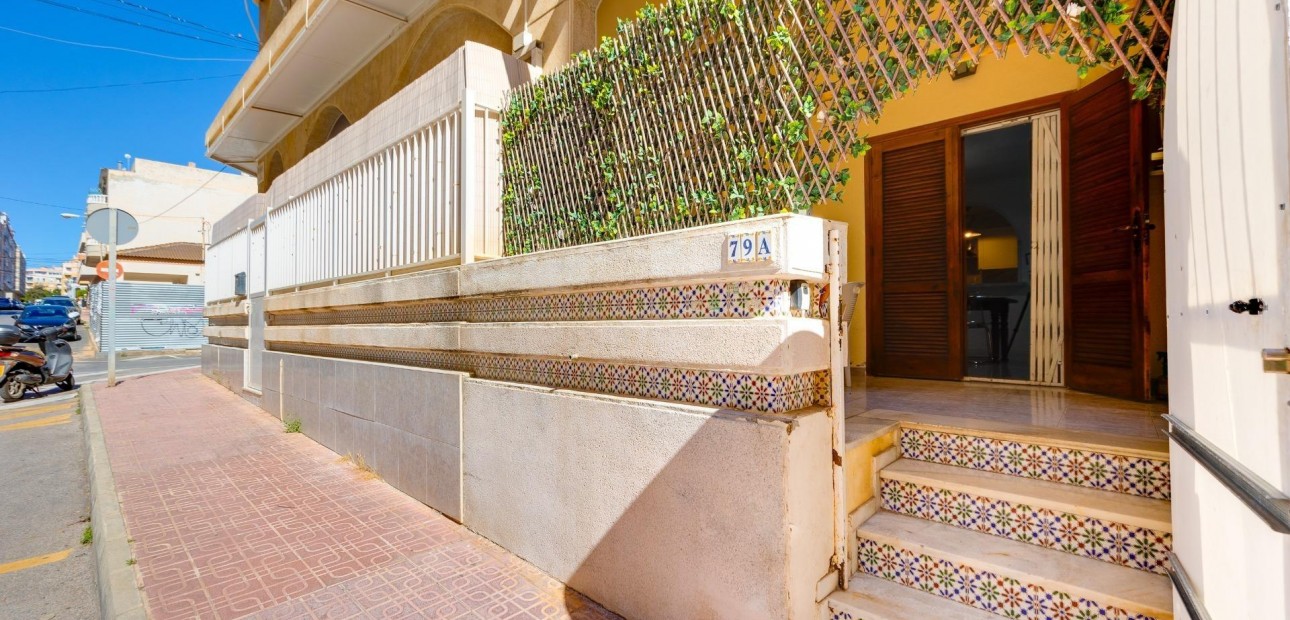 Herverkoop - Appartement / flat -
Torrevieja - Estacion de autobuses