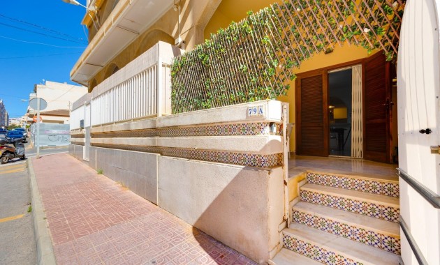 Herverkoop - Appartement / flat -
Torrevieja - Estacion de autobuses