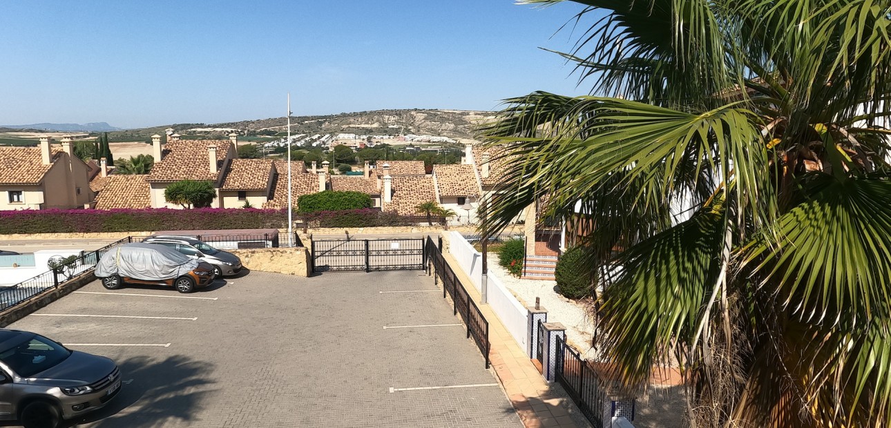 Herverkoop - Herenhuis -
Algorfa - La Finca Golf Resort