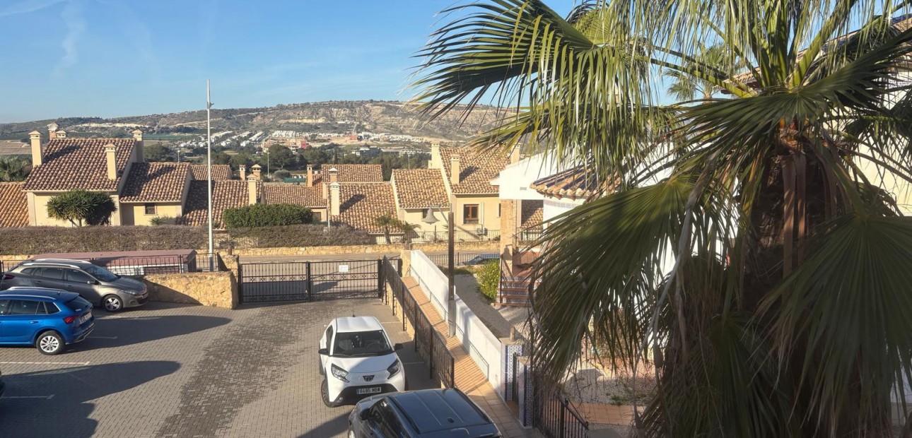 Herverkoop - Herenhuis -
Algorfa - La Finca Golf Resort