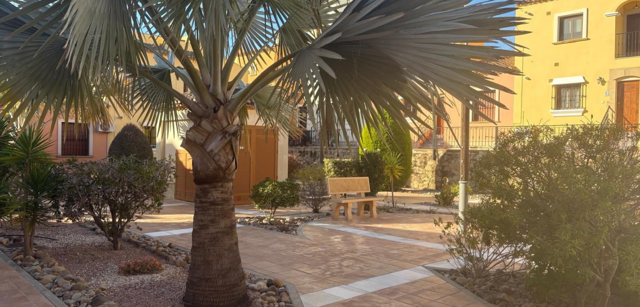Herverkoop - Herenhuis -
Algorfa - La Finca Golf Resort