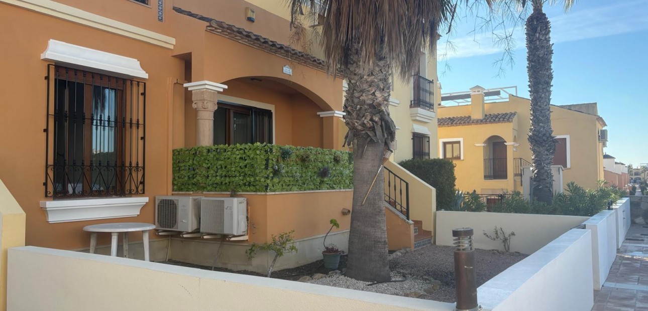 Herverkoop - Herenhuis -
Algorfa - La Finca Golf Resort