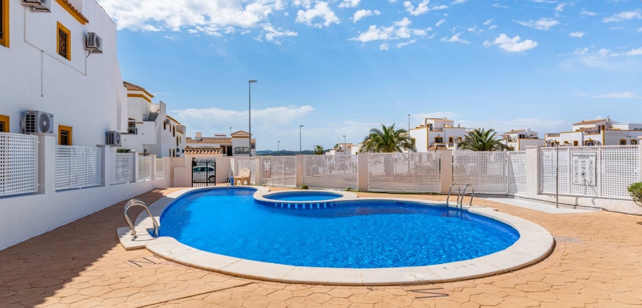 Herverkoop - Appartement / flat -
Orihuela - Entre Naranjos Vistabella