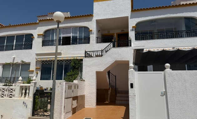 Herverkoop - Appartement / flat -
Orihuela - Entre Naranjos Vistabella