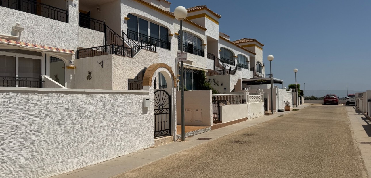 Herverkoop - Appartement / flat -
Orihuela - Entre Naranjos Vistabella