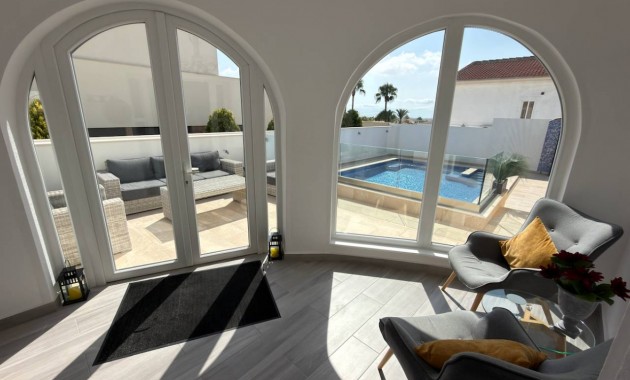 Herverkoop - Villa -
Ciudad Quesada - Central Quesada