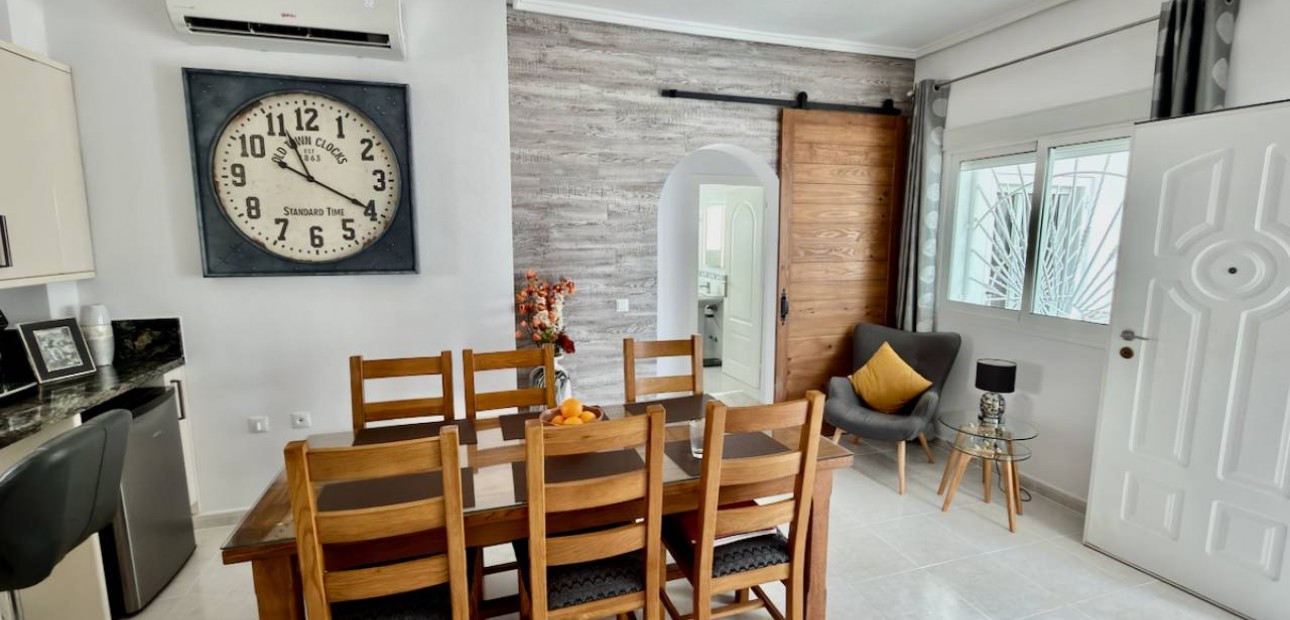 Herverkoop - Villa -
Ciudad Quesada - Central Quesada