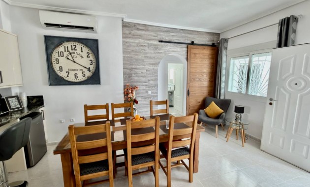 Herverkoop - Villa -
Ciudad Quesada - Central Quesada