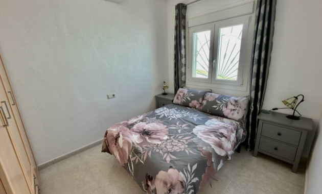 Herverkoop - Villa -
Ciudad Quesada - Central Quesada