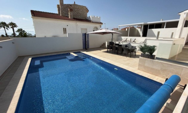 Herverkoop - Villa -
Ciudad Quesada - Central Quesada