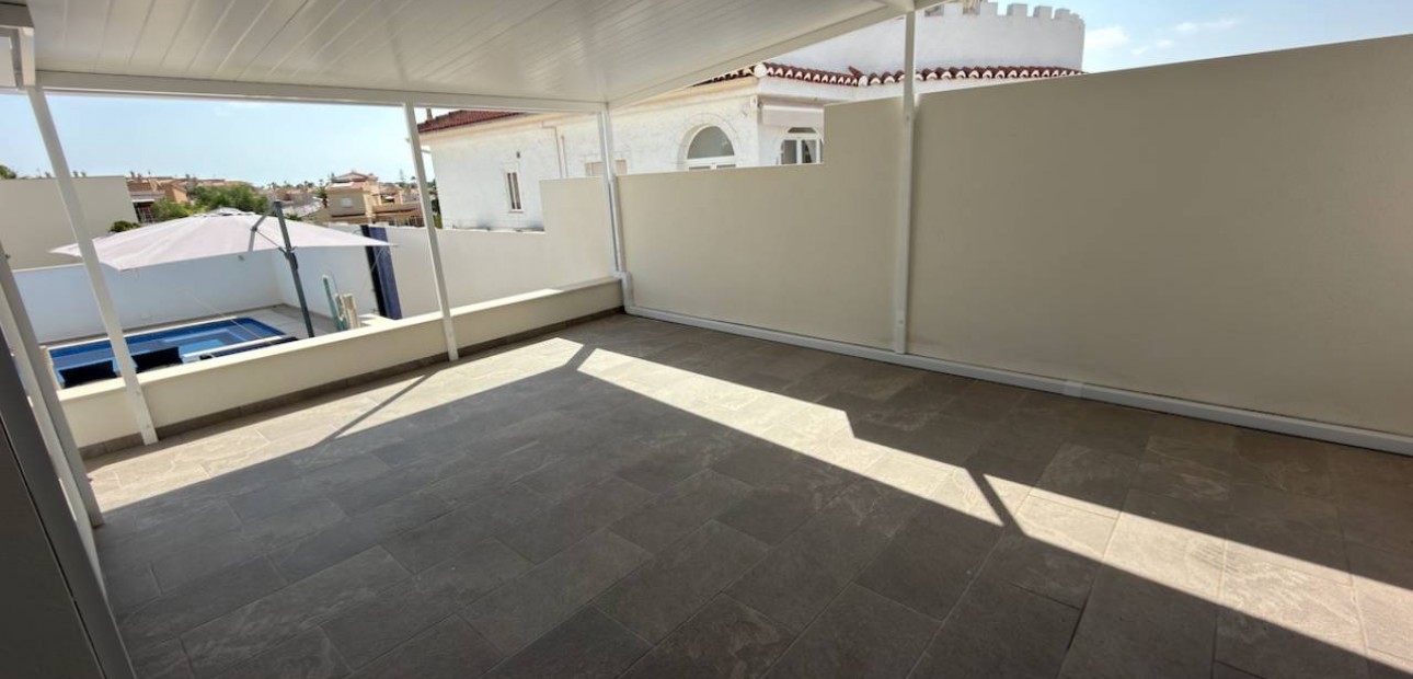 Herverkoop - Villa -
Ciudad Quesada - Central Quesada