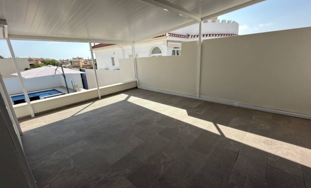 Herverkoop - Villa -
Ciudad Quesada - Central Quesada