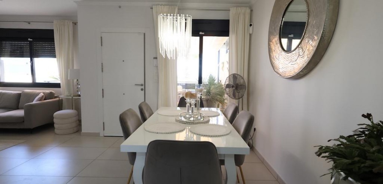 Herverkoop - duplex -
Orihuela Costa - Lomas de Cabo Roig