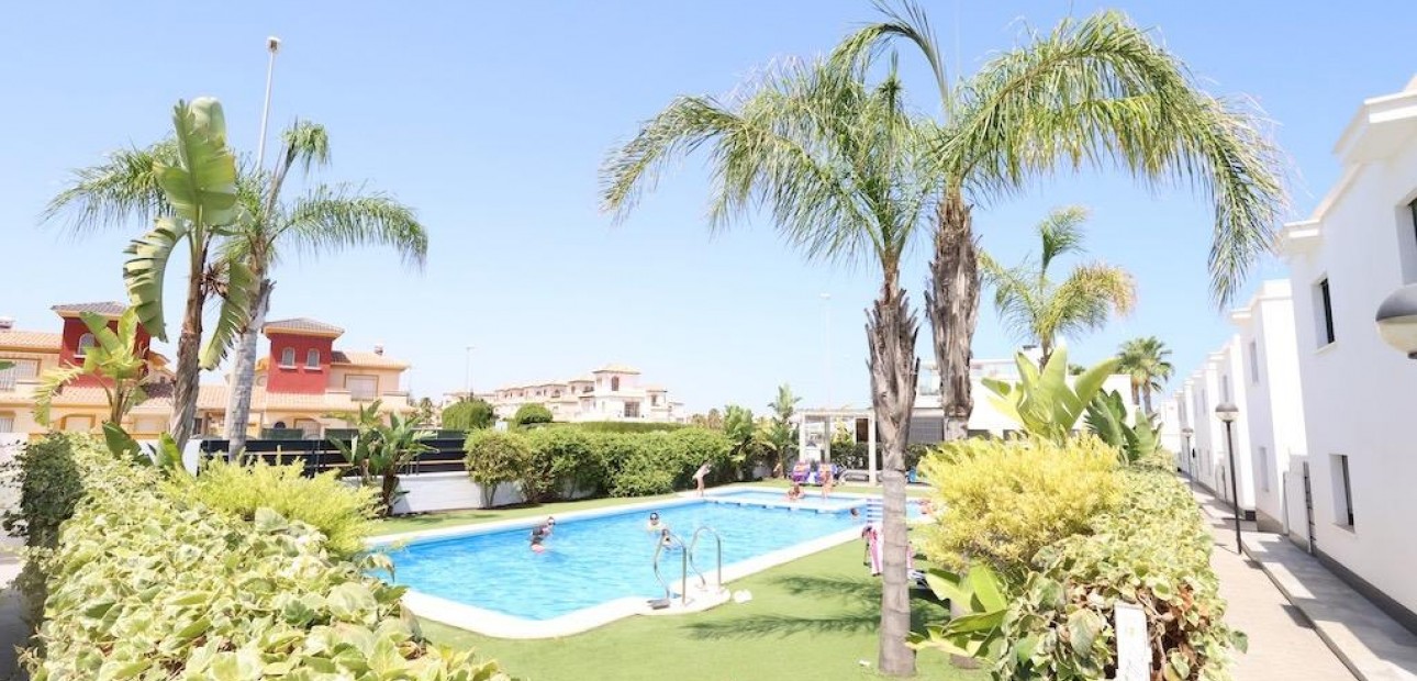 Herverkoop - duplex -
Orihuela Costa - Lomas de Cabo Roig