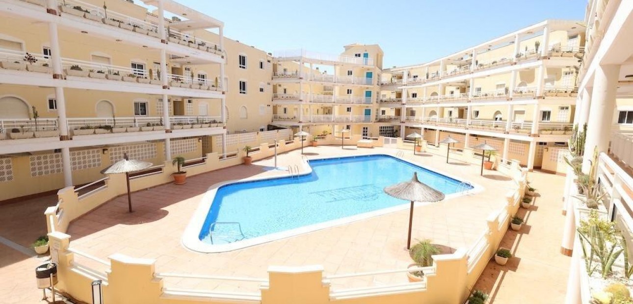 Herverkoop - Appartement / flat -
Orihuela Costa - Campoamor