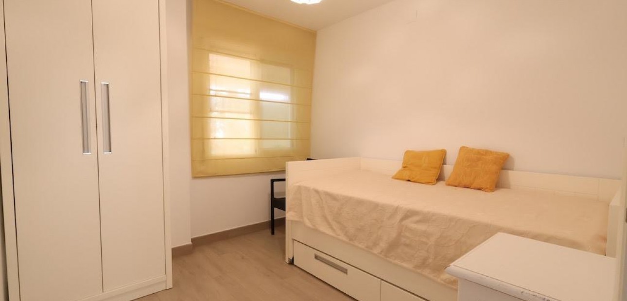 Herverkoop - Appartement / flat -
Orihuela Costa - Campoamor
