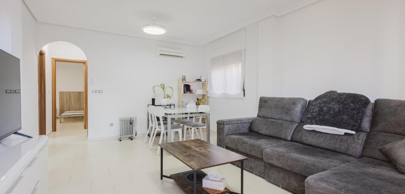 Herverkoop - Villa -
Torrevieja - Aguas Nuevas