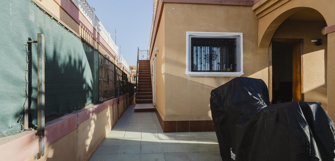 Herverkoop - Villa -
Torrevieja - Aguas Nuevas